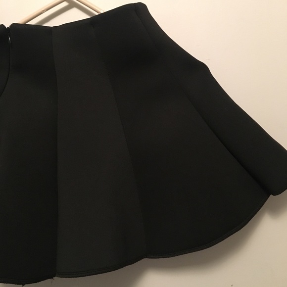 skirt - Picture 3 of 3
